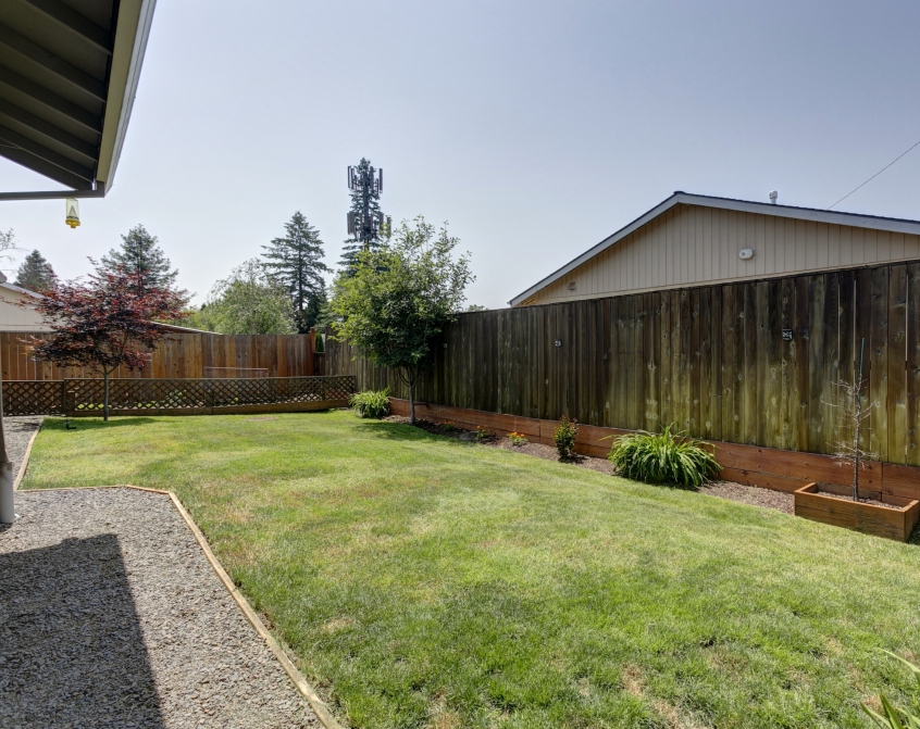 957 Kamalyn Place Beaverton, OR 97005 || Jennifer Saucy